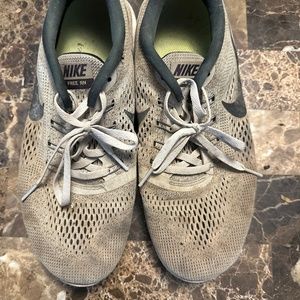 Nike tennis shoes
